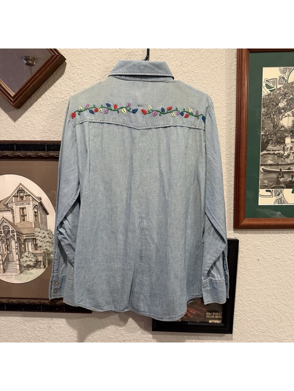 Vintage 70s Levi’s Chambray Hand Embroidered Western Button Shirt Size Medium - Picture 7 of 8